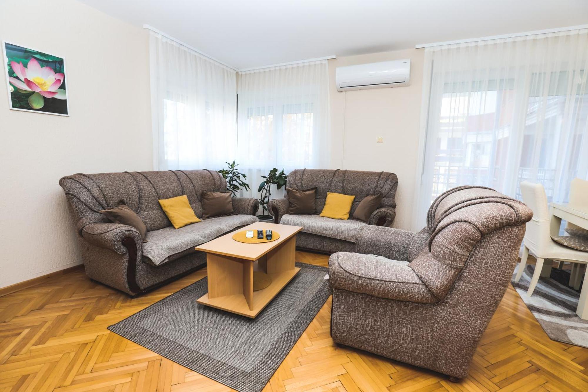 Lotus Apartment Vrnjacka Banja Exterior photo